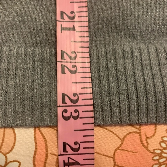 Market & Spruce Gray Floral Embroidered Top - Picture 5 of 6